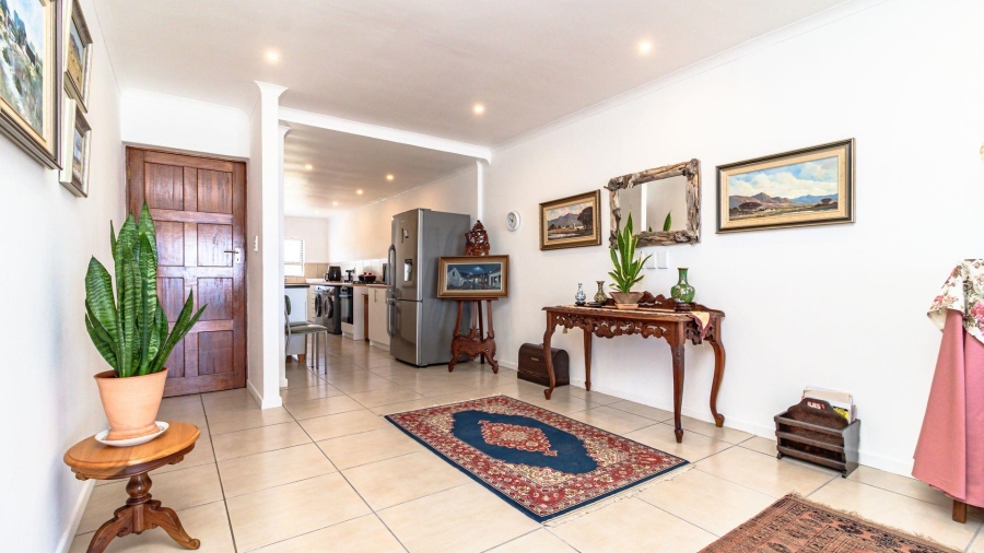 2 Bedroom Property for Sale in De Kelders Western Cape